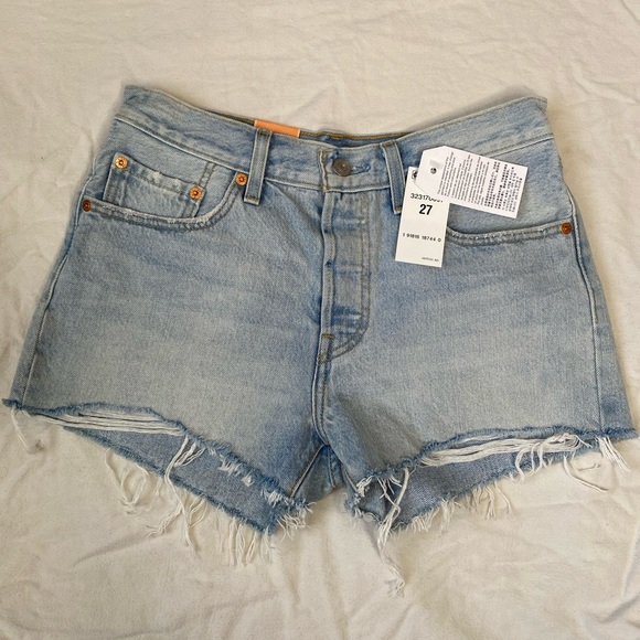 NWT 501 LEVI SHORTS - Picture 3 of 4